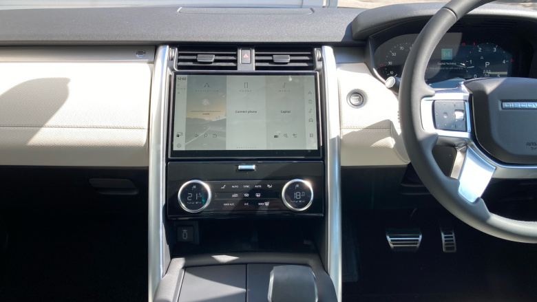 Land Rover Discovery 3.0 D350 Dynamic SE 5dr Auto Diesel Station Wagon